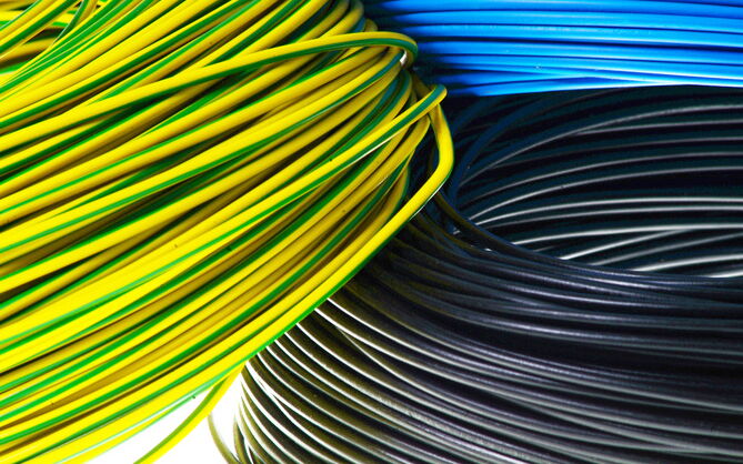 Los mezcladores de fusión Promix evitan los puntos brillantes y aumentan el rendimiento durante la extrusión de cables